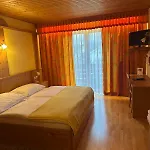 Szálloda Paradiesquelle Schneeberg 4*