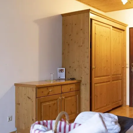 Отель Paradiesquelle