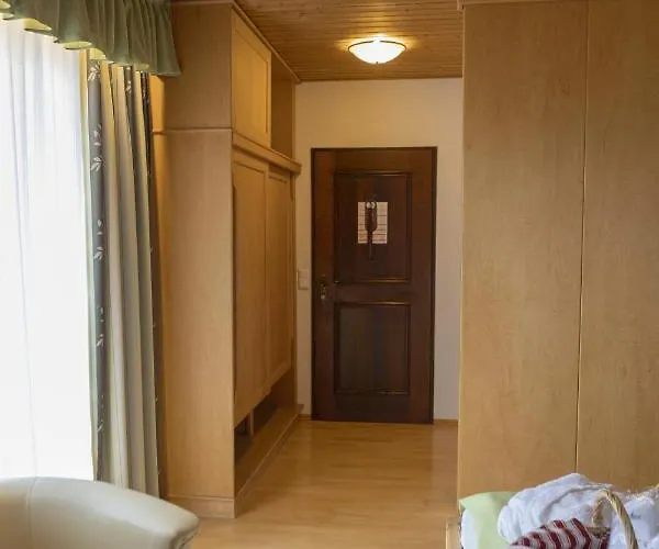 Paradiesquelle Hotel